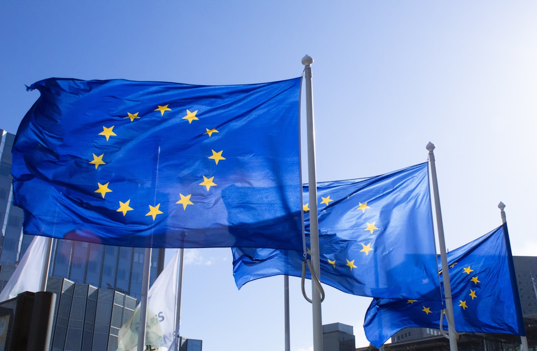 UE Revizuiește Cadrul MiCA: O Consultare Crucială pentru Viitorul Cripto
